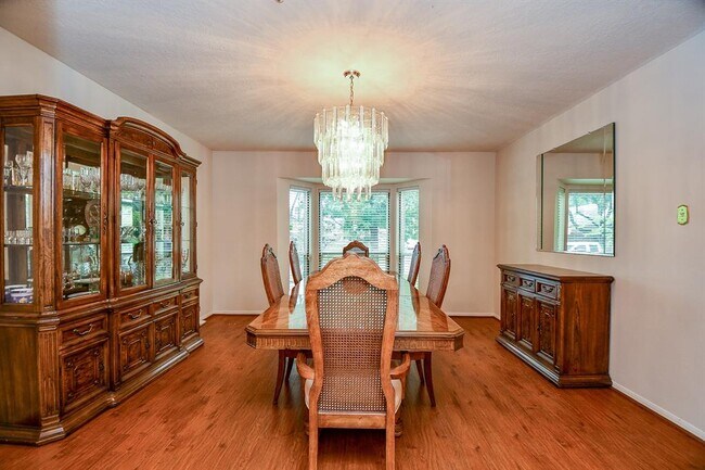 Building Photo - 11103 Pembridge Dr