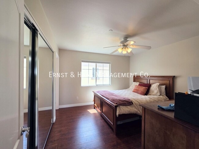 Building Photo - 3546 Linden Ave