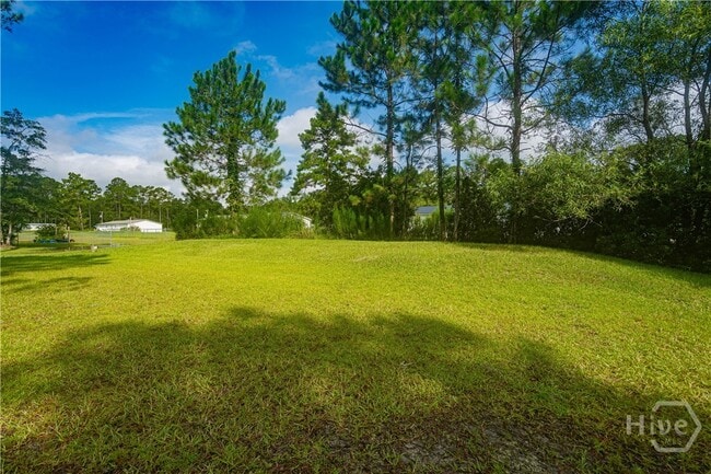 Building Photo - 75 Willow Ln