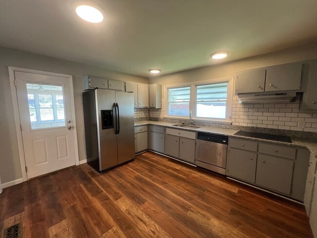 Primary Photo - Spacious 4-Bedroom Home in Highly Desirabl...