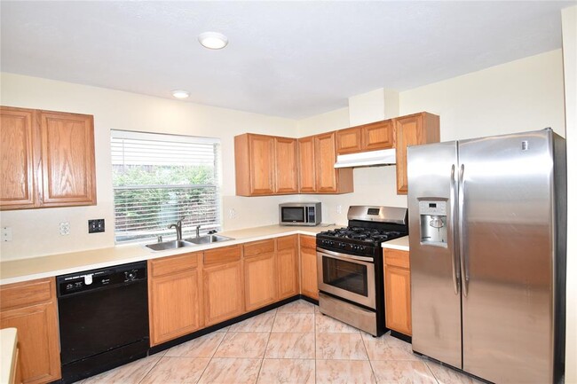 Building Photo - 3015 Glencullen Ln