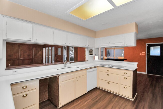 Building Photo - 2510 Hilton Head Dr