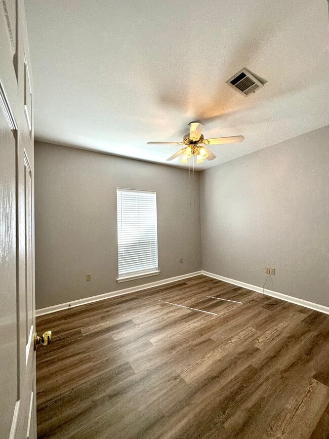 Building Photo - 11821 Thornberry Ln