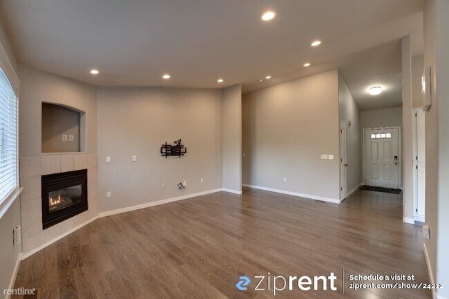 Building Photo - 3 br, 2 bath House - 6117 101st Place Nort...