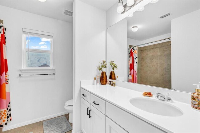 Building Photo - 10825 Blacket Dr