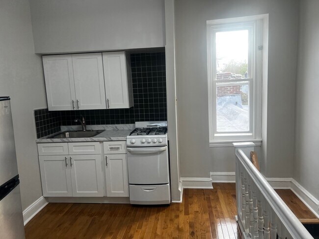 Building Photo - 7124 Germantown Ave