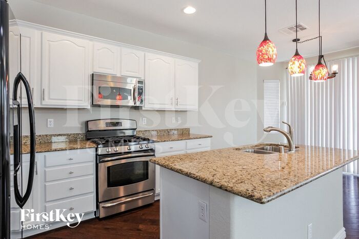 Building Photo - 7340 Chesapeake Cove St
