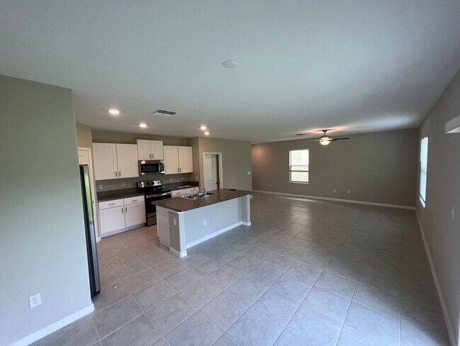 Building Photo - 12032 Miracle Mile Dr- Timber Creek