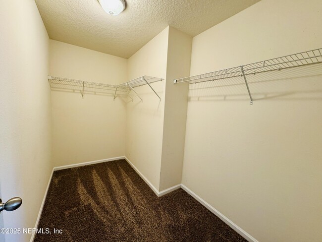 Building Photo - 8390 Meadow Walk Ln