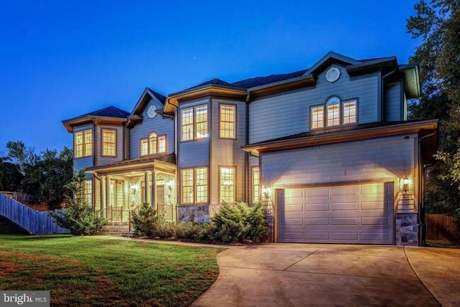 Building Photo - 829 Golden Arrow St