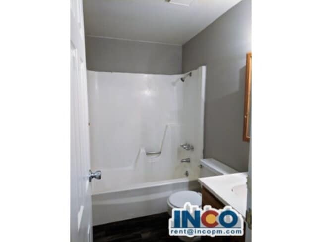 Building Photo - 14069 E Jewell Ave