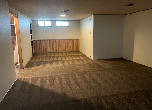 Building Photo - Lovely, Spacious Home