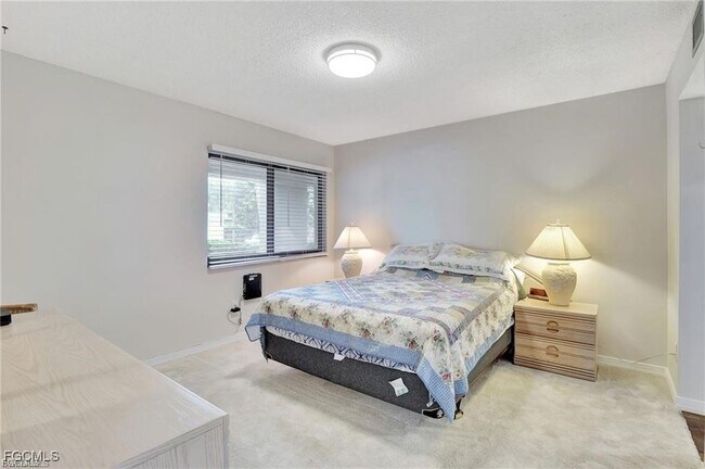 Building Photo - 7406 Lake Breeze Dr
