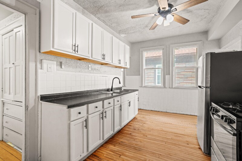 Building Photo - 525 N 34th St