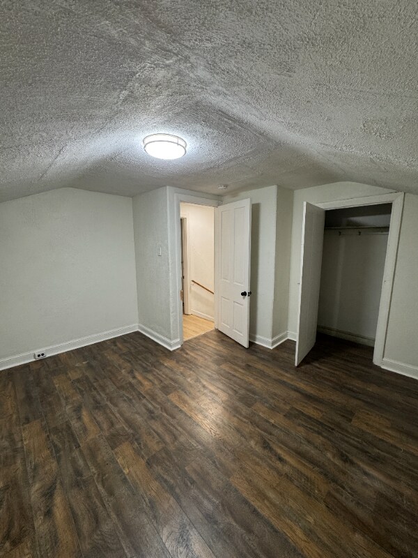 Building Photo - 17 Main St