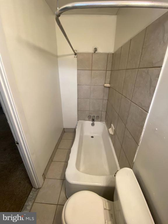 Building Photo - 64 S Evans St