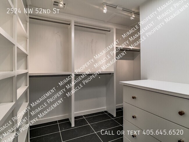 Building Photo - 2524 NW 52nd St