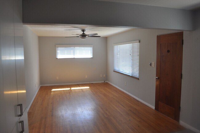 Building Photo - El Cajon 3 BR/1BA Single Family Detached H...