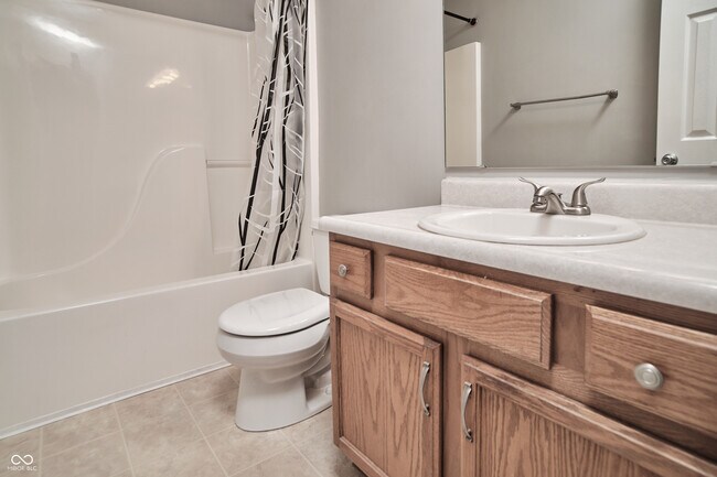 Building Photo - 10856 Trailwood Dr