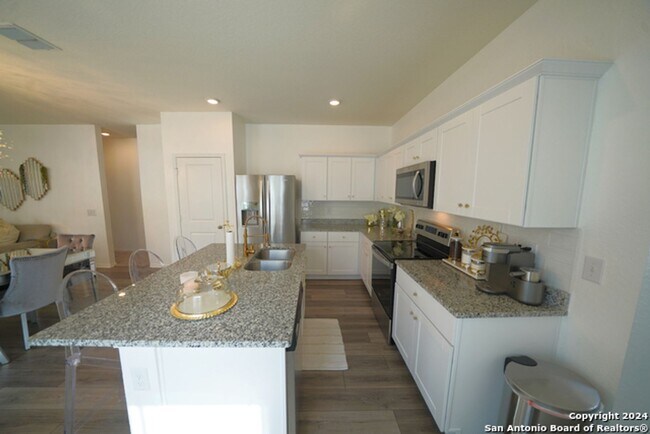 Building Photo - Charming Home Now Available in the Liberte...