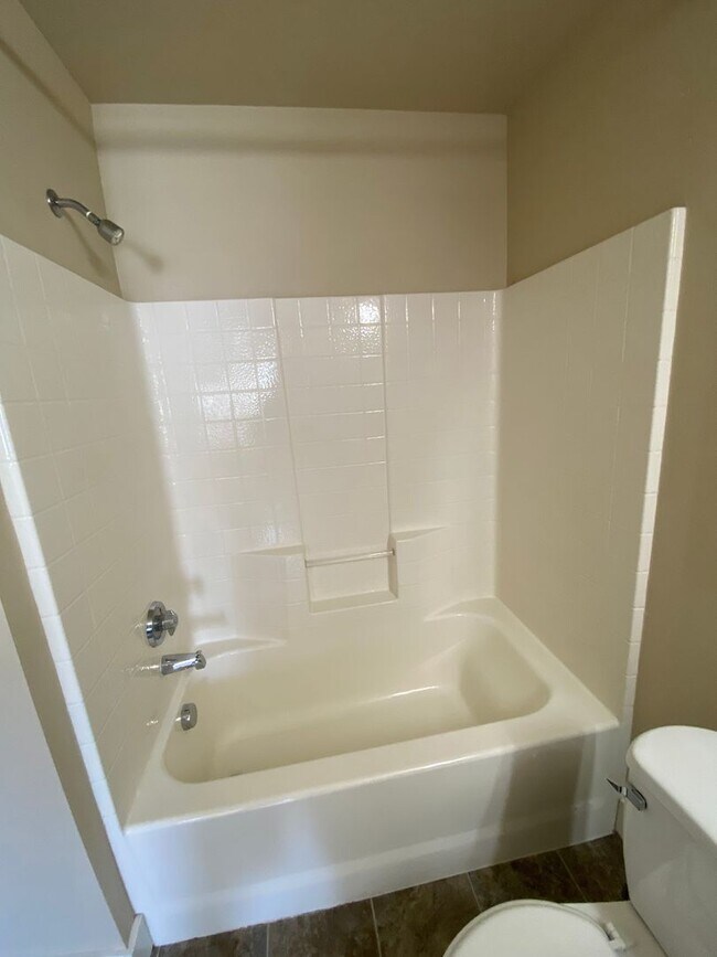 Building Photo - 9993 W Rosecroft Ct