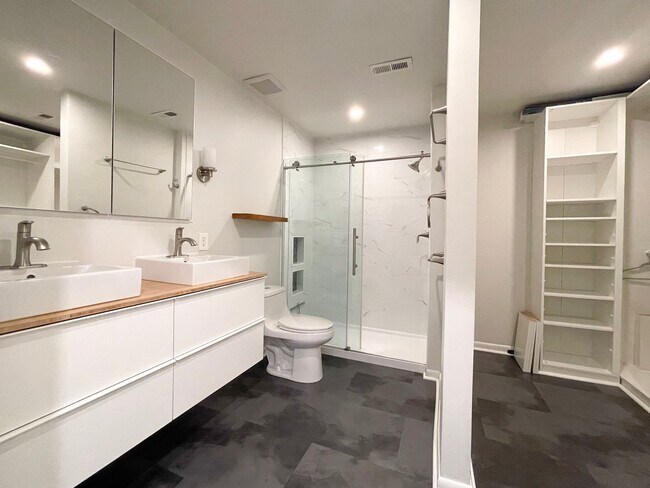 Building Photo - 326 Harvest Dr