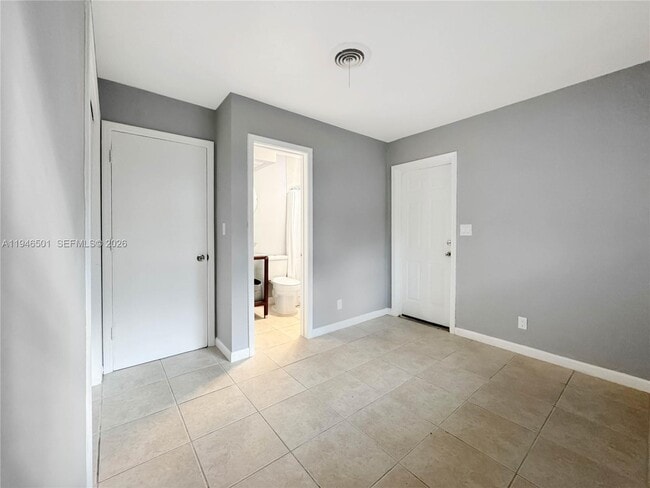 Building Photo - 6210 NE 21st Rd