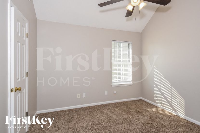 Building Photo - 2332 Rambling Way