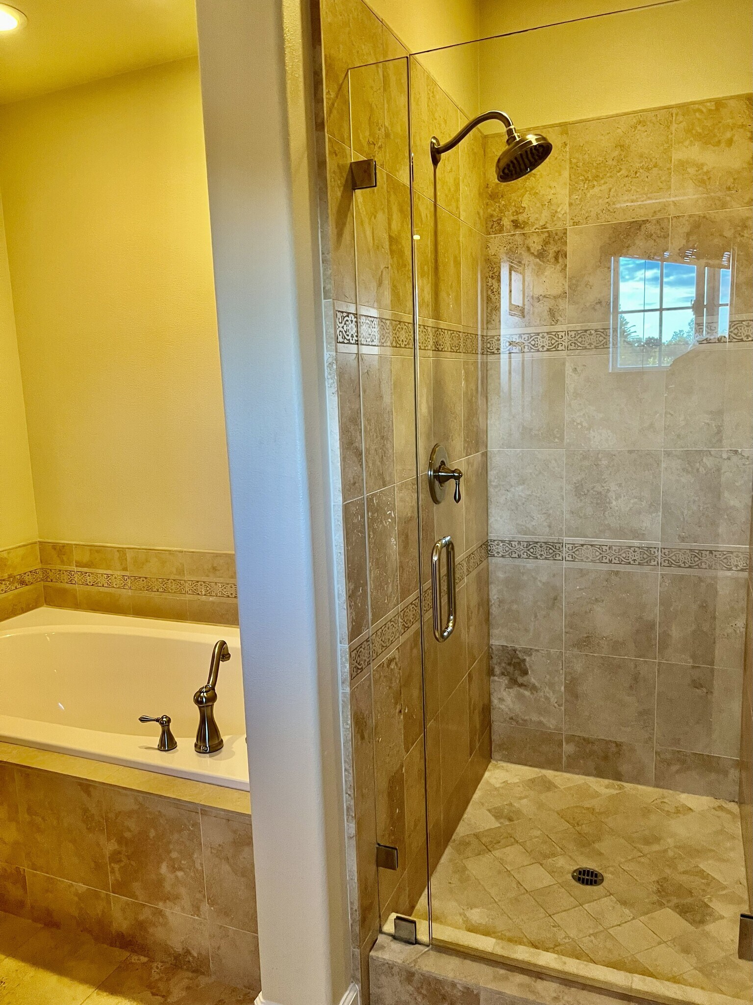 Building Photo - 853 Palou St