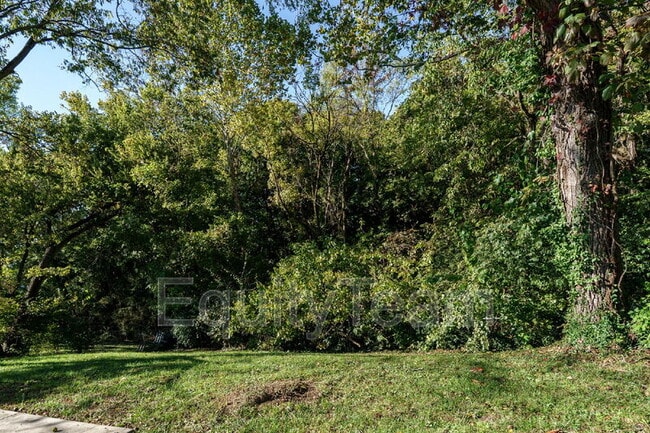 Building Photo - 9751 Marino Dr