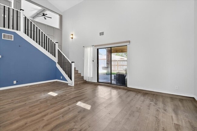 Building Photo - 5410 Fox Run Dr