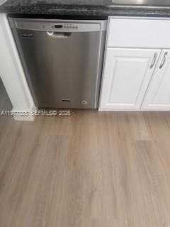 Building Photo - 709 Gardens Dr