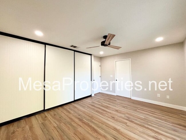 Building Photo - 7095 Lyons Ave