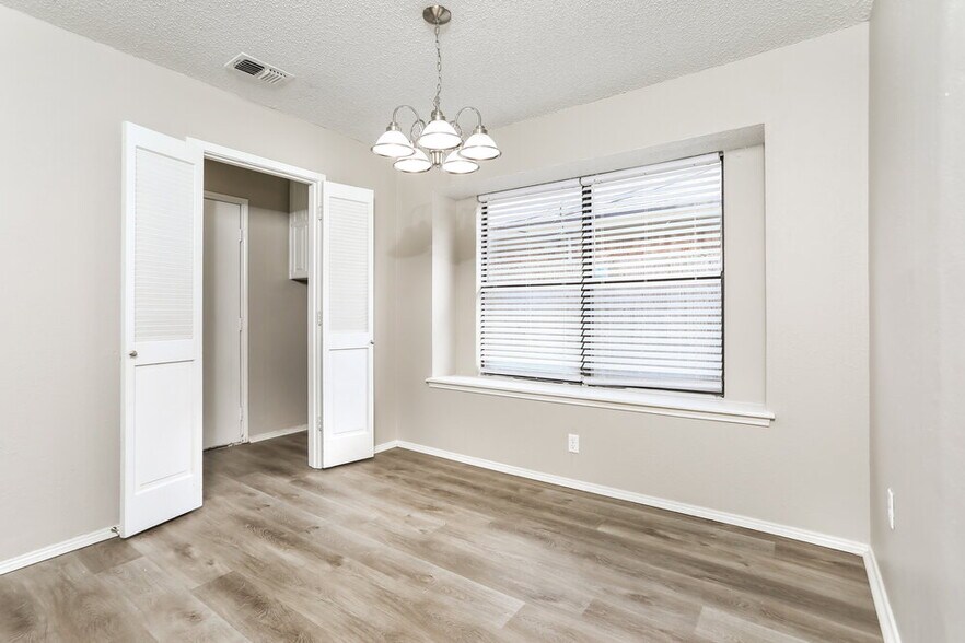 Building Photo - 7456 Cross Ridge Cir