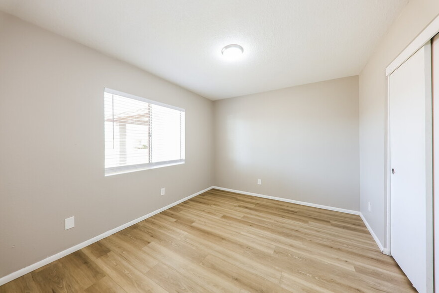 Building Photo - 9632 W El Caminito Dr