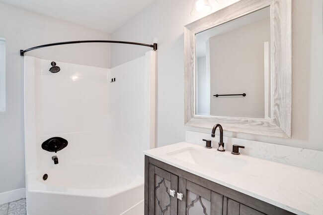 Building Photo - Dain House