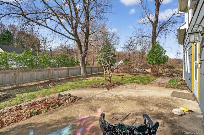 Building Photo - 322 NY-94