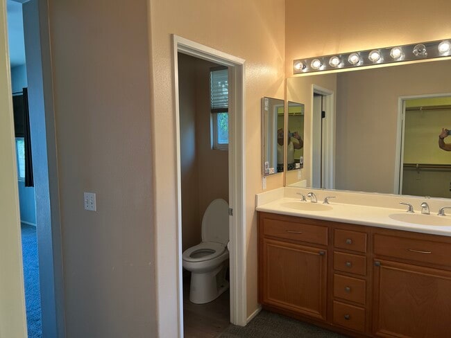 Building Photo - 82755 Scenic Dr