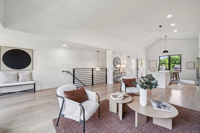 Building Photo - 1609 Pulaski St