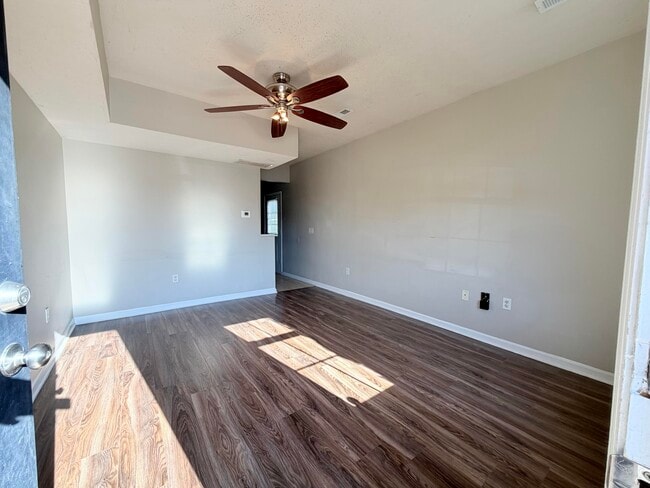 Building Photo - 135 Woods Trail