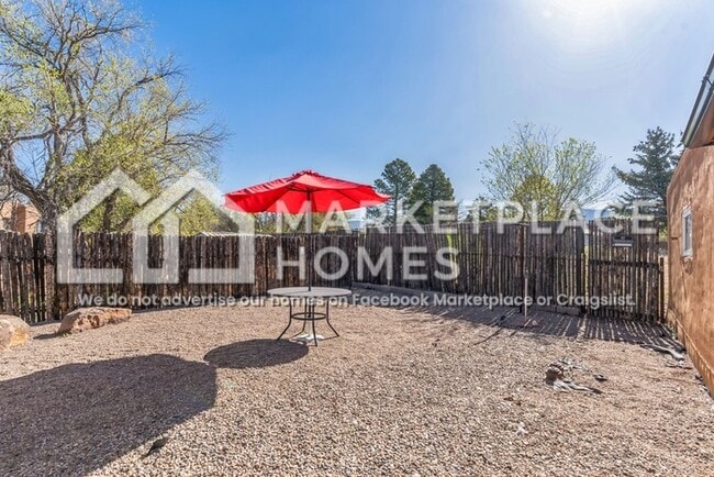Building Photo - 913 1/2 B Old Pecos Trl