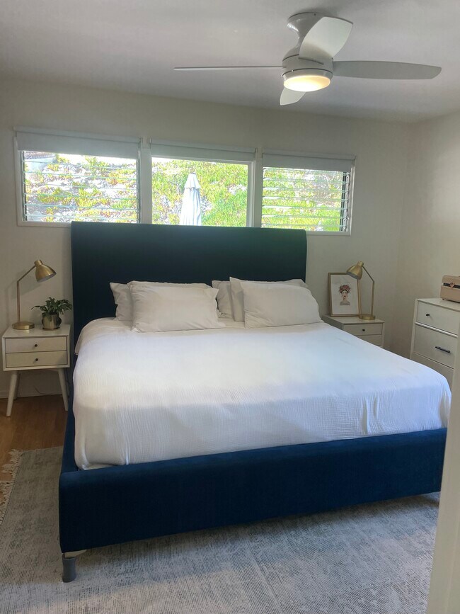 Master bedroom - 2729 Palos Verdes Dr N
