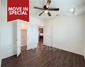 Building Photo - 1124 W Ave O