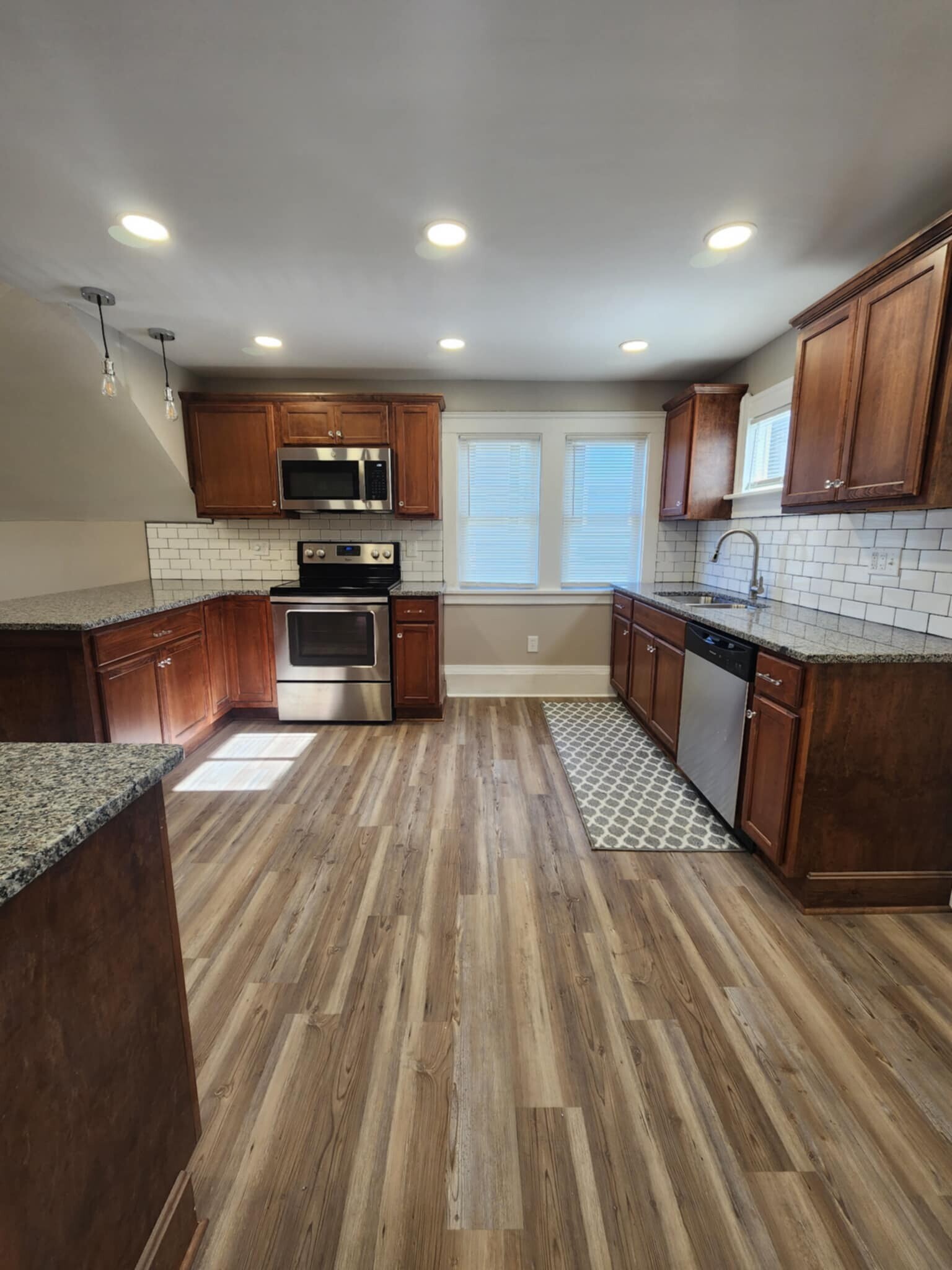 Building Photo - 1301 Buhrer Ave