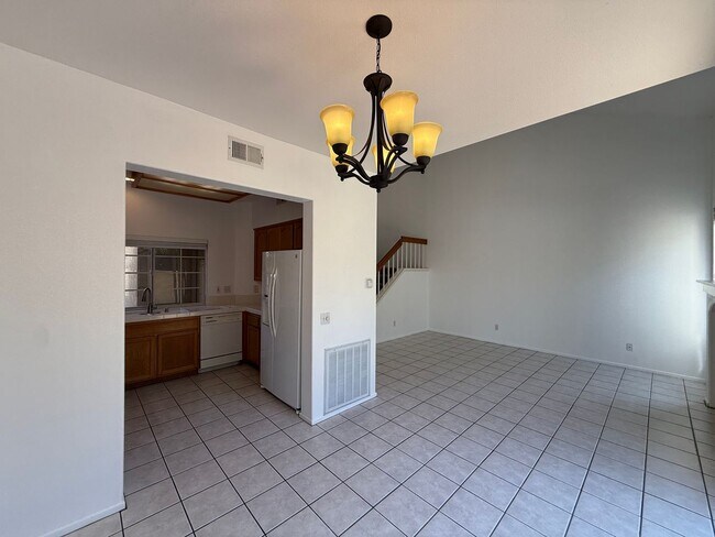 Building Photo - SD: Spacious 2BD/2.5BA Townhome in Sabre Springs with Private Backyard, 2-Car Garage & In-Unit La...