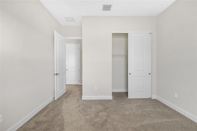 Building Photo - 14965 RedCove Pl