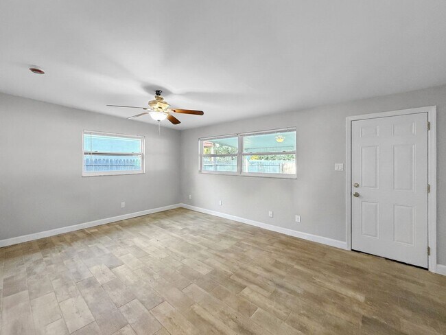Building Photo - 2720 57th St S