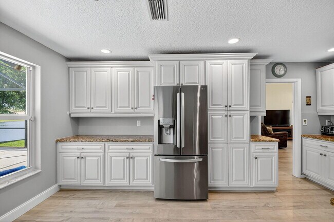 Building Photo - 7362 Ashley Shores Cir