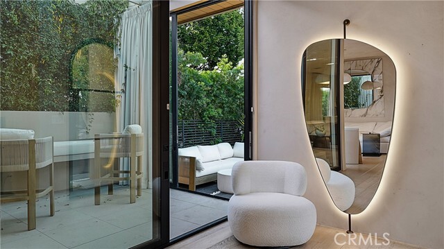 Building Photo - 8840 Ashcroft Ave