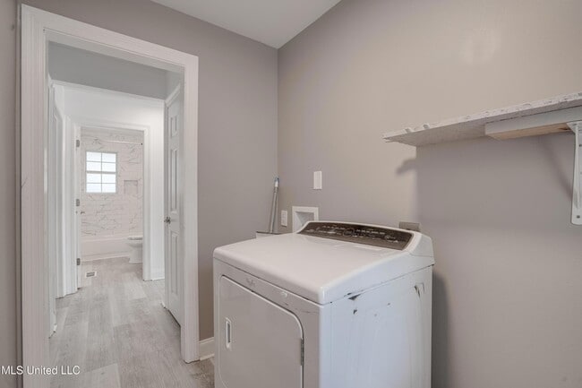 Building Photo - 1076 Lilinoe Way